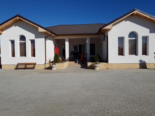 44034089 1076175402561253 4307087195493105664 n